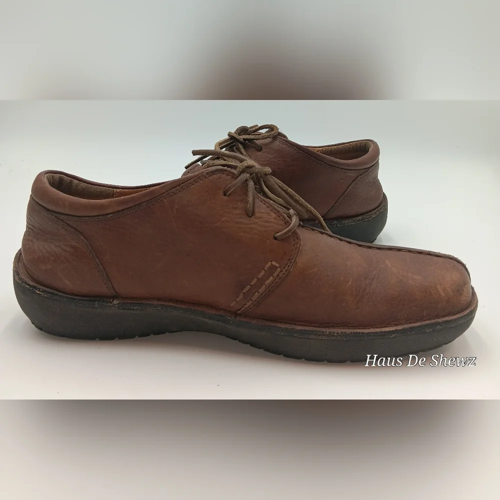 The walking companies men's shoes